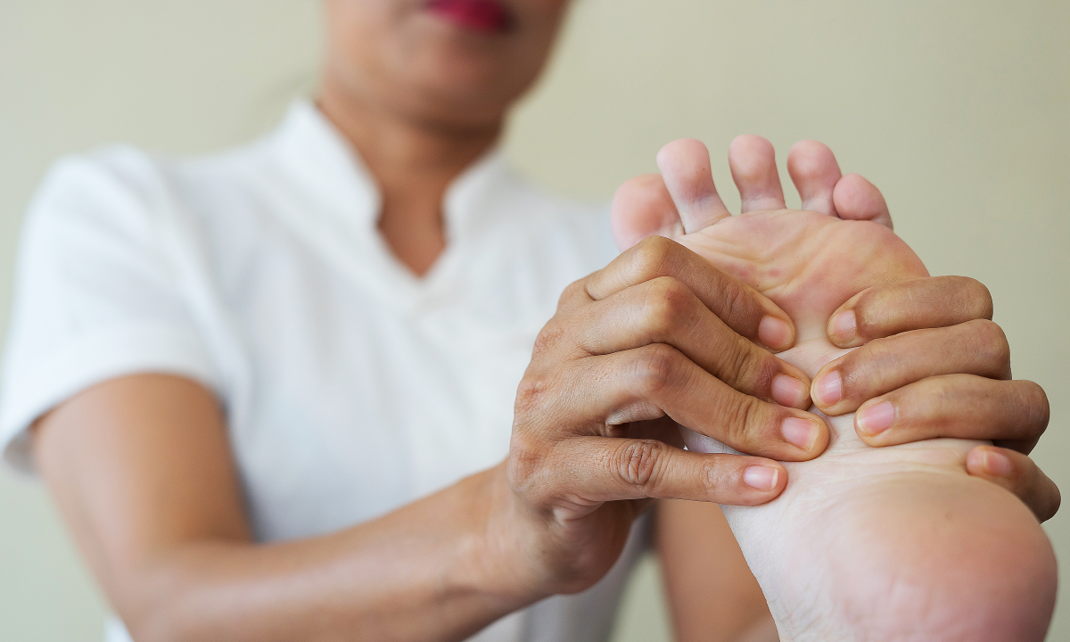 Tìm hiểu về biến chứng bàn tay, bàn chân ở người bị tiểu đường 