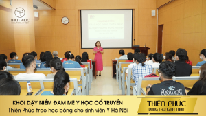 Khơi Dậy Đam Mê Y Học Cổ Truyền: Thiên Phúc Trao Học Bổng Cho Sinh Viên Đại Học Y Hà Nội